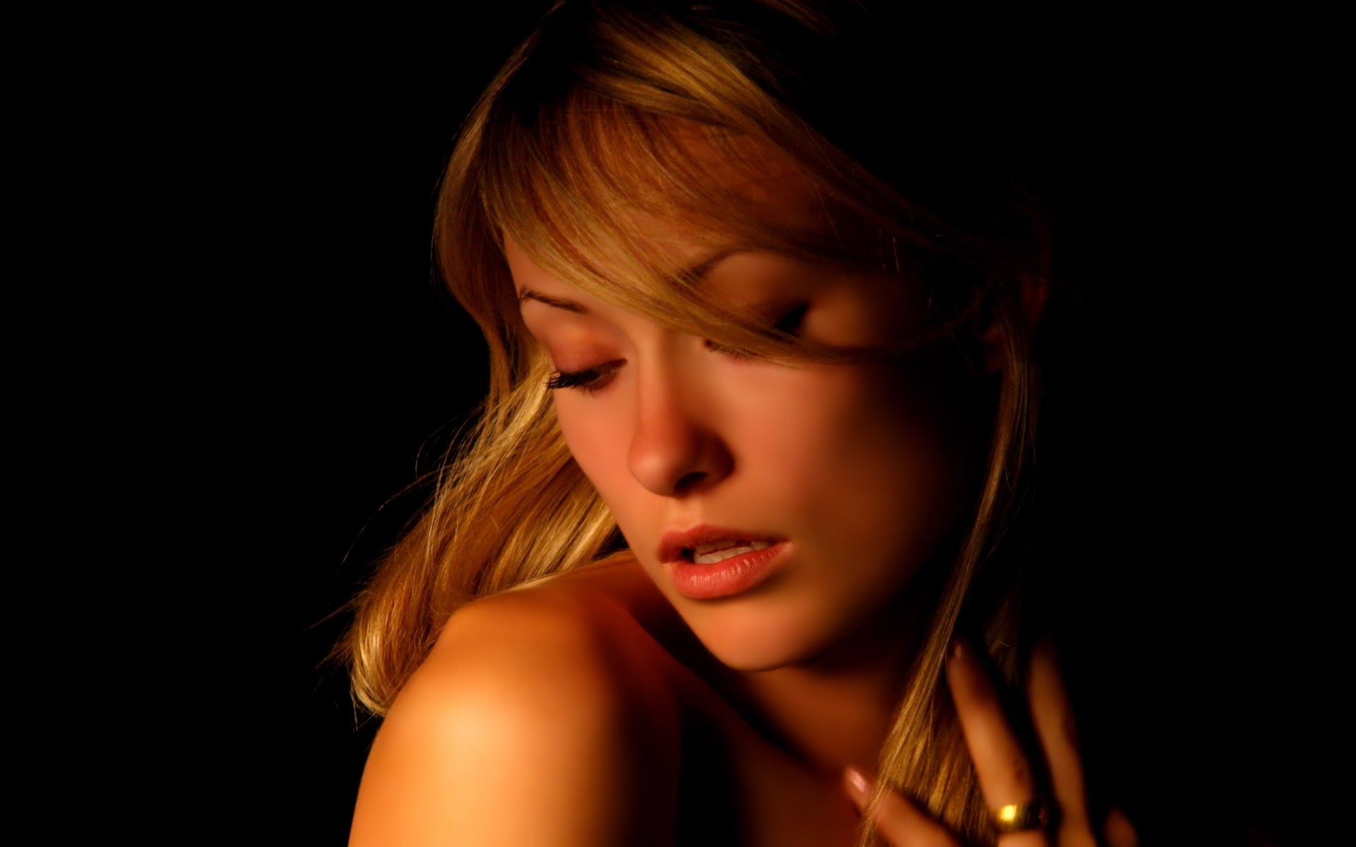 femme portrait fille mode sexy glamour sombre jolie un nu