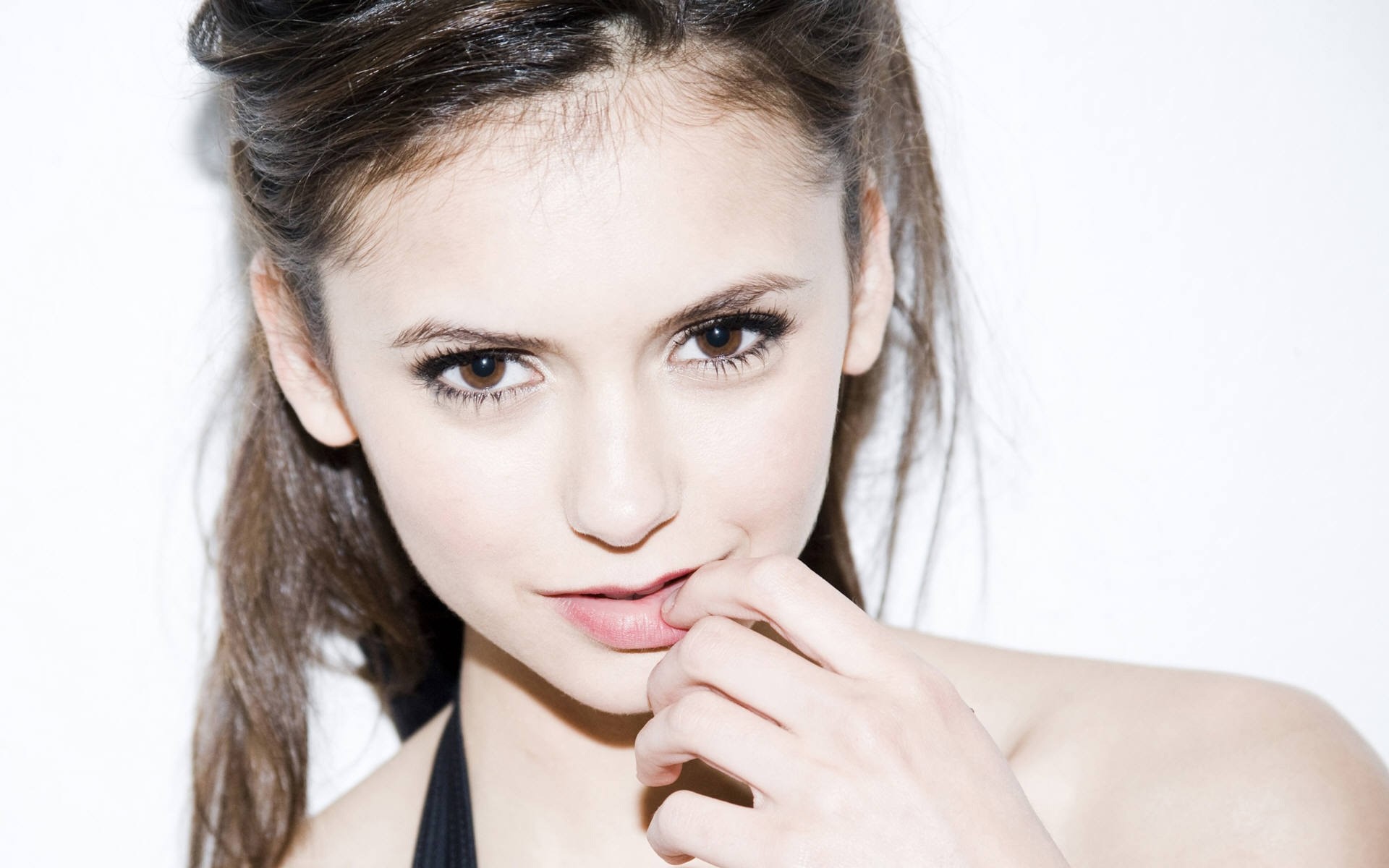 femme mode glamour sexy peau jolie oeil élégant portrait lèvres mignon jeune cheveux