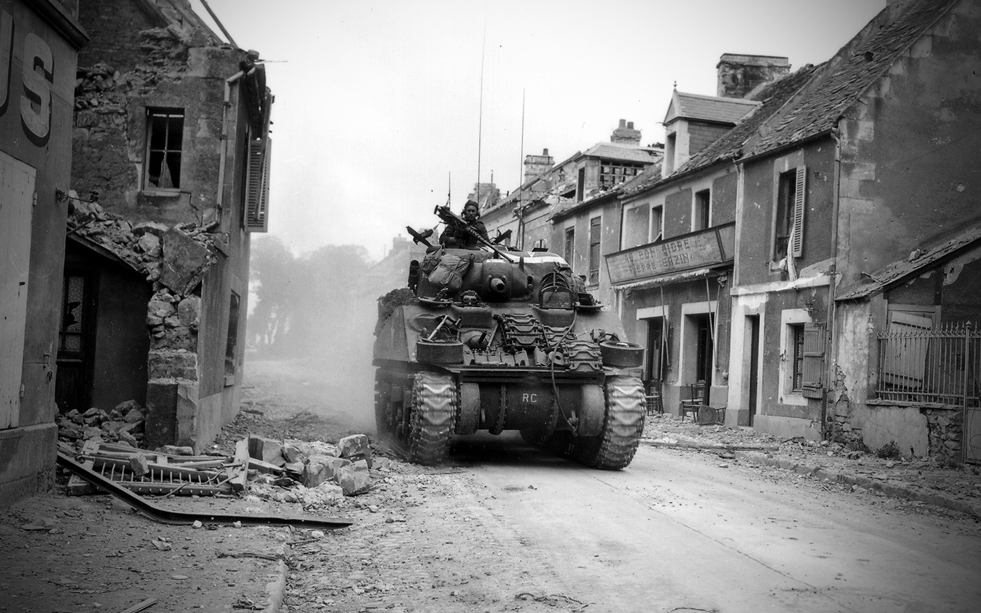 guerre voiture militaire groupe véhicule militaire rue combat système de transport réservoir soldat déchets