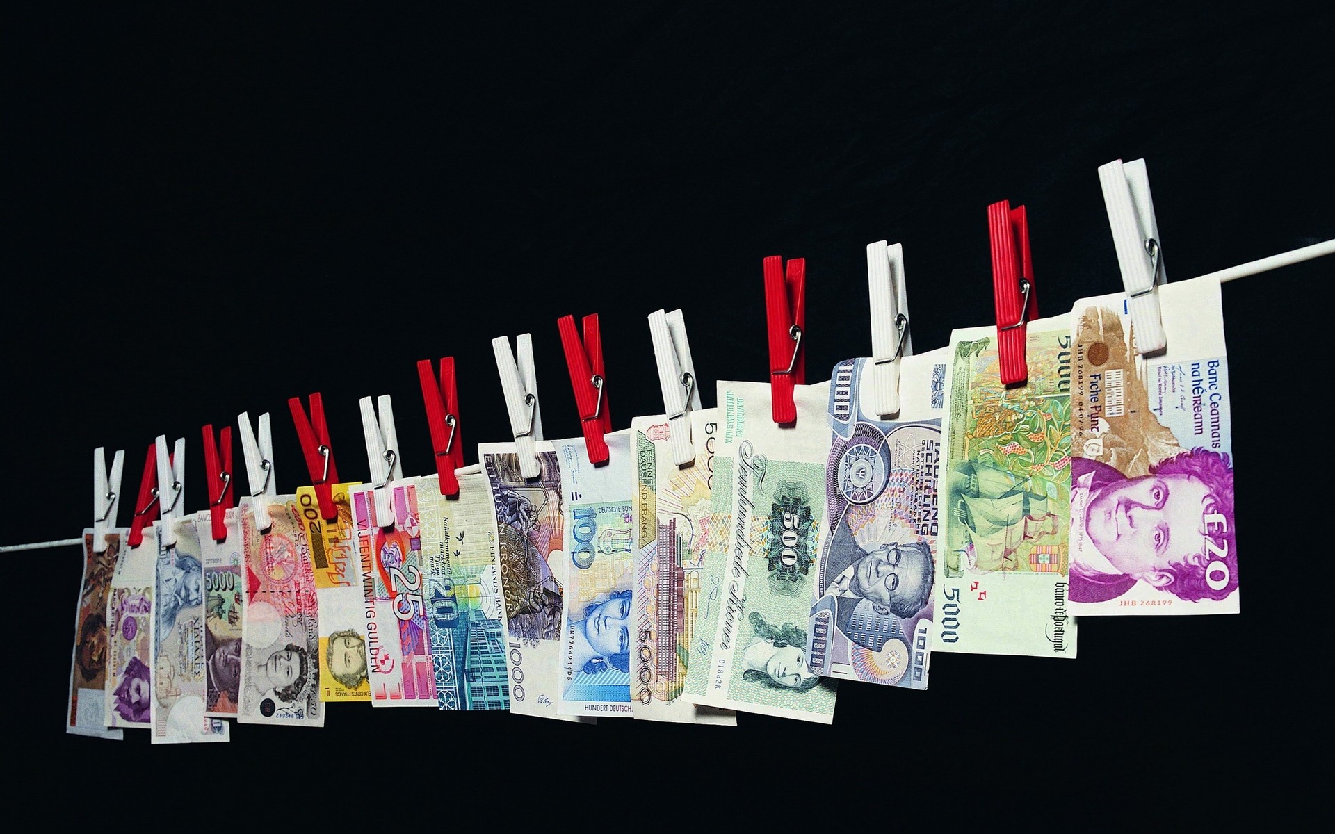 pince à linge cordes affaires argent papier finance économie note richesse cheville blanchisserie financier succès investissement épargne bureau actions symbole blanchi factures