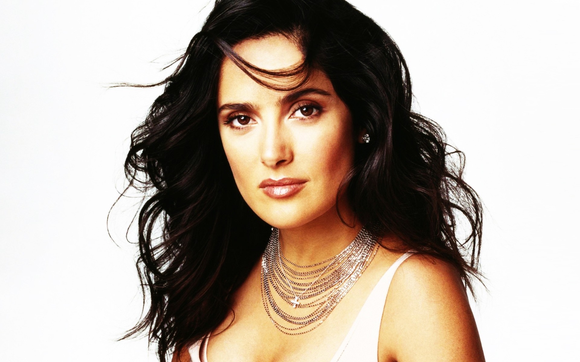 femme mode portrait glamour sexy cheveux jeune jolie peau unique fille modèle lèvres mignon oeil regarder beau visage élégant salma hayek actrice célébrité