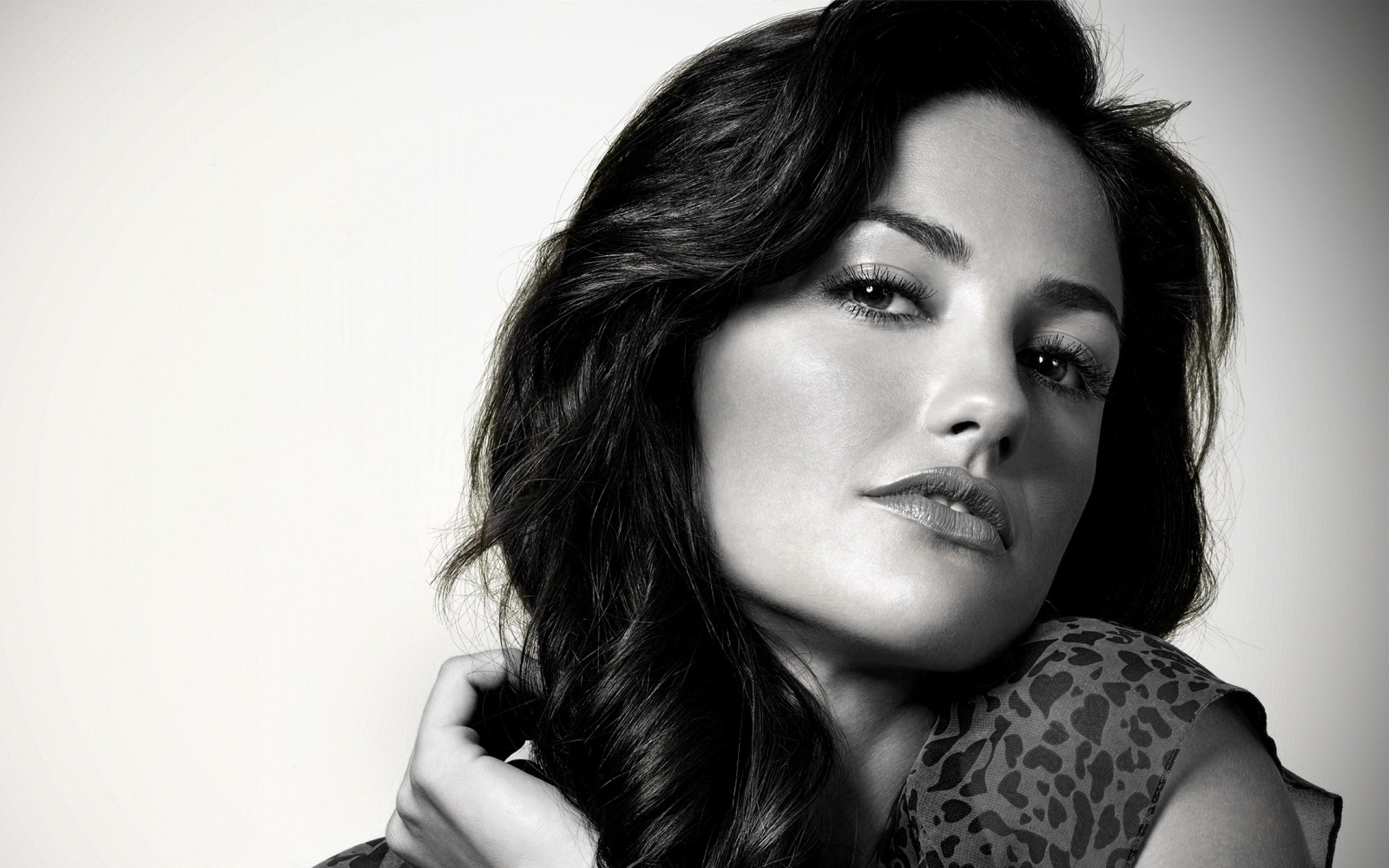 portrait femme mode fille monochrome modèle sexy oeil glamour unique adulte studio lèvres femmes actrice célébrité minka kelly