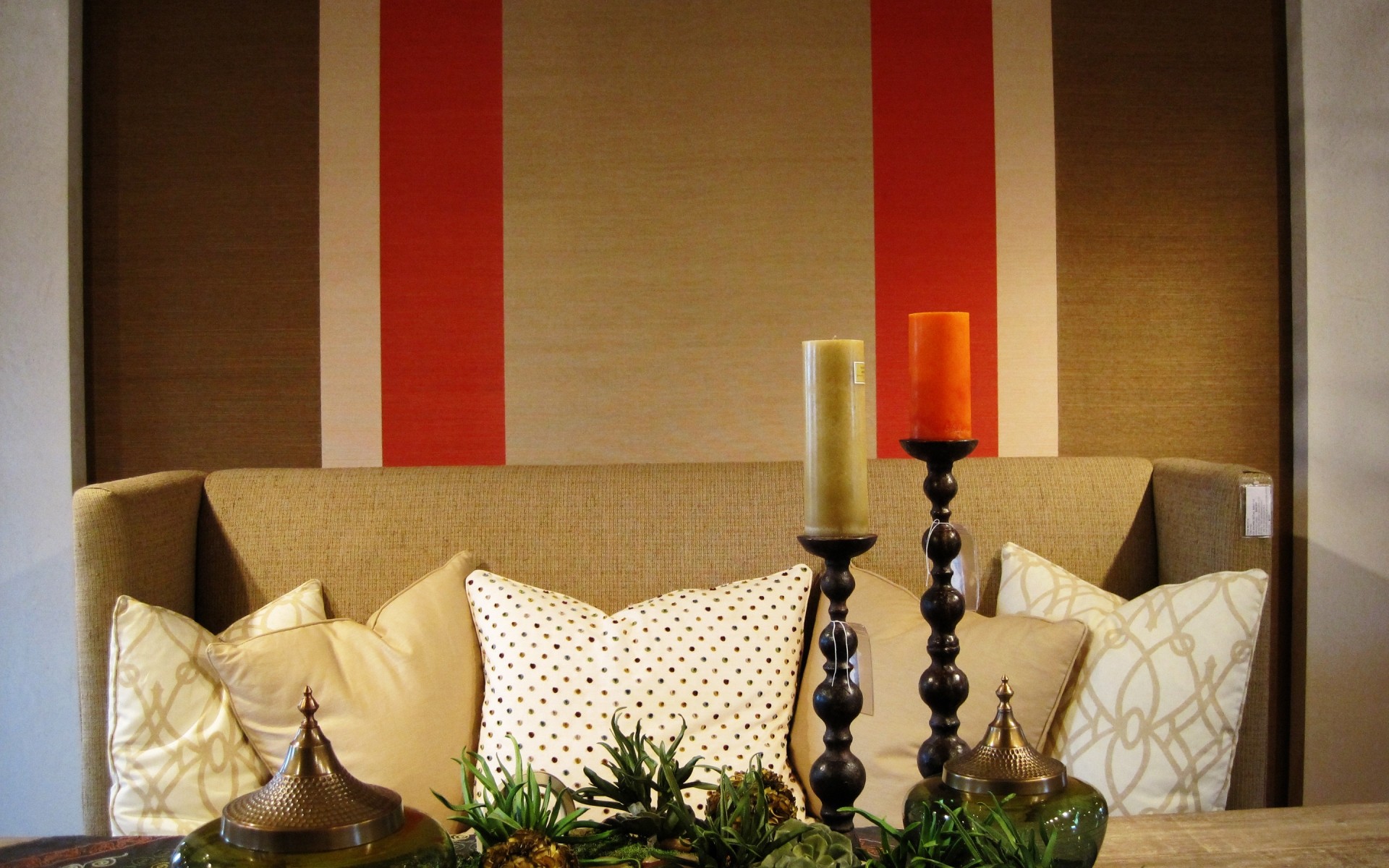 meubles intérieur chambre bougie design d intérieur lieu lampe table détente luxe hôtel décoration chaise confortable canapé famille bougie bois nature morte mur