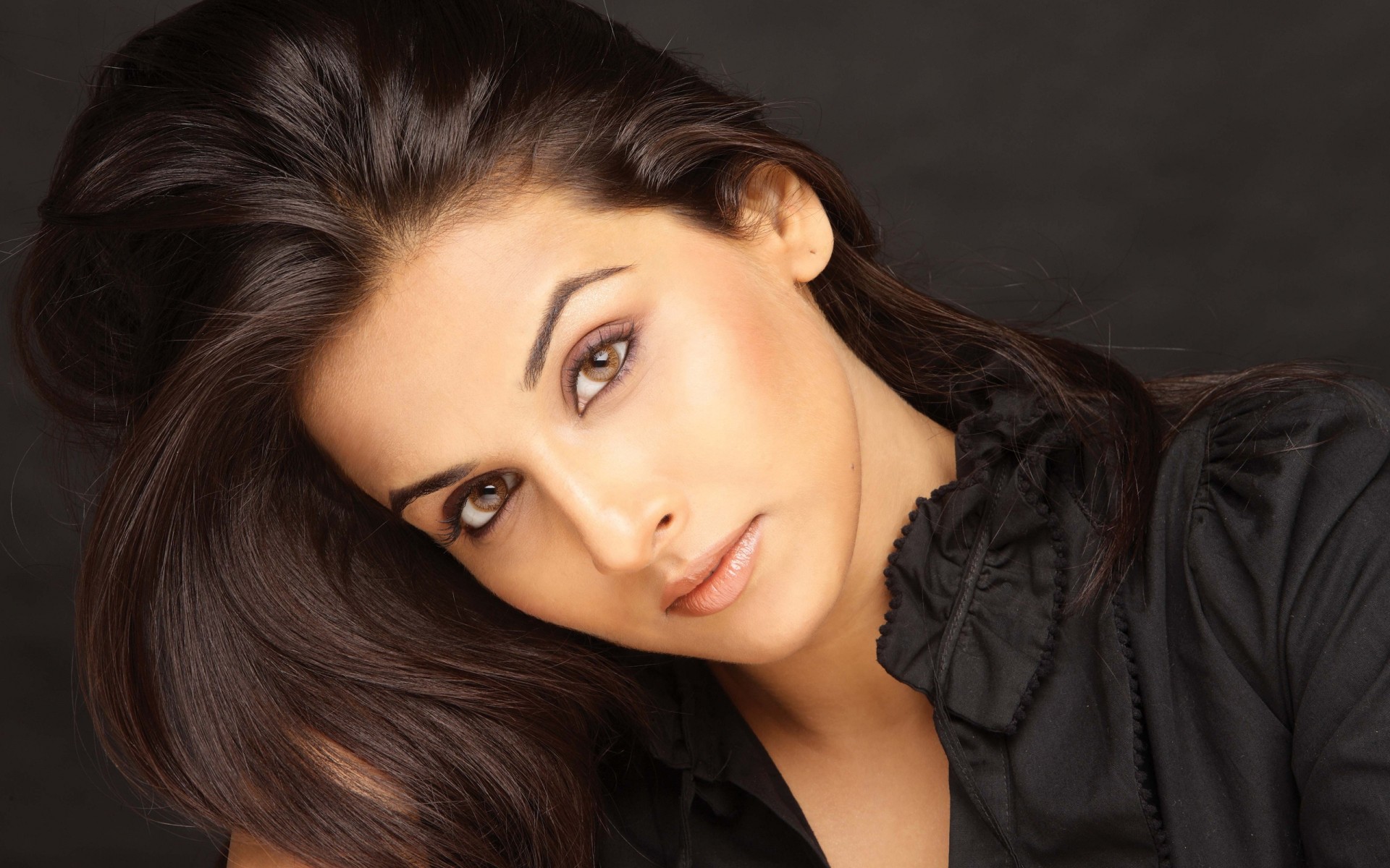 femme mode glamour portrait sexy oeil fille modèle jolie lèvres yeux visage photo