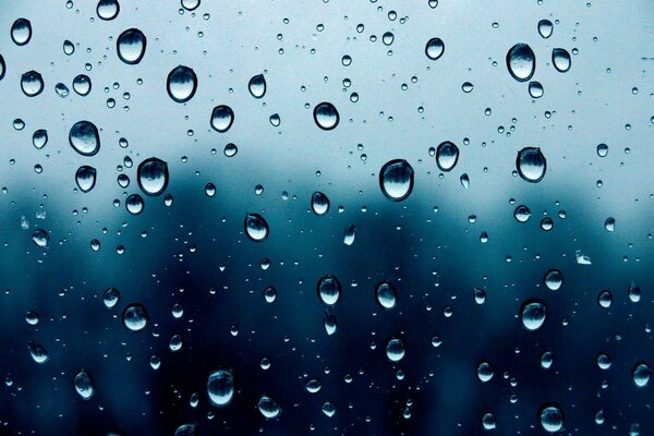 Gouttes d eau sur verre dépoli