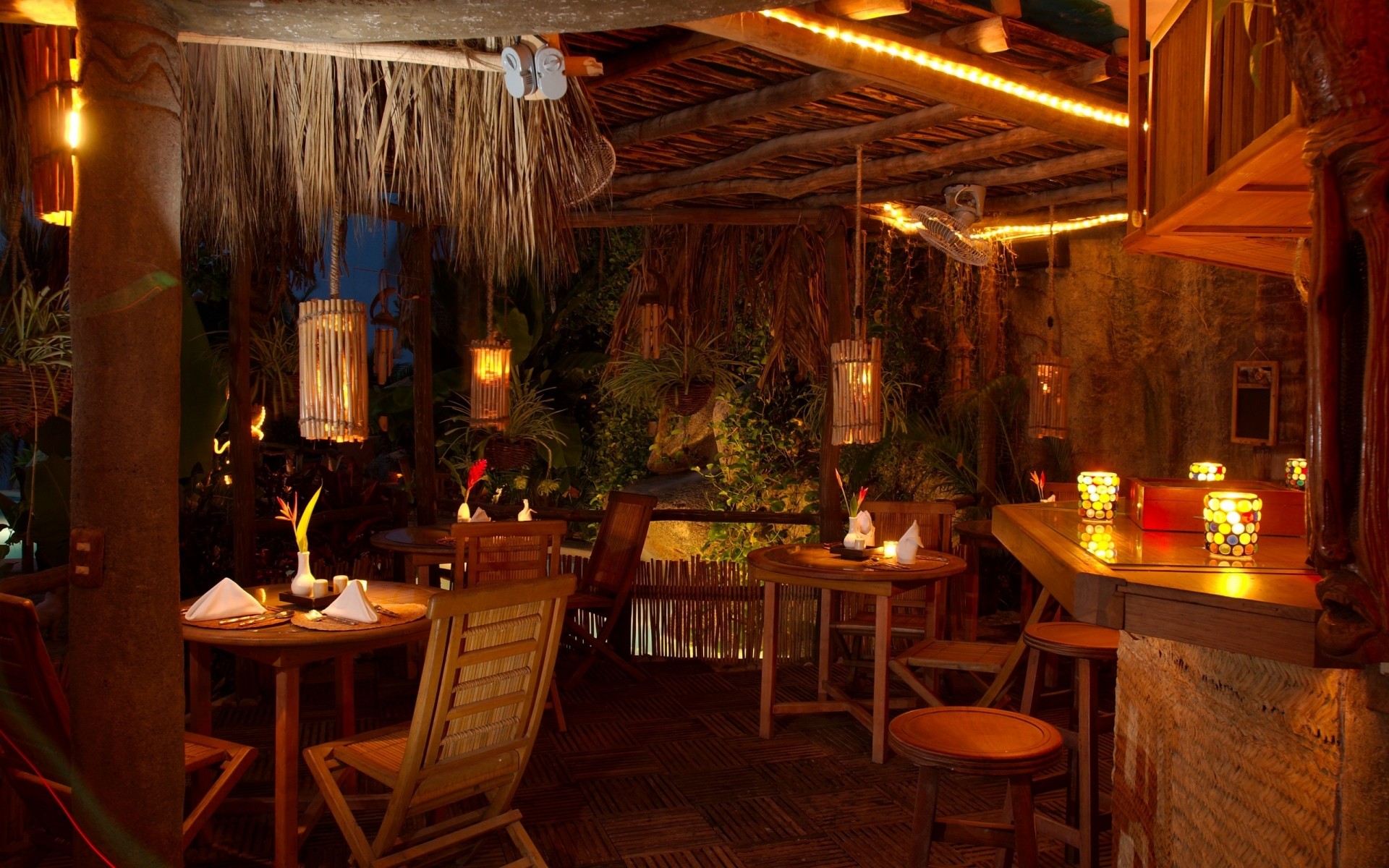 table meubles design d intérieur chaise à l intérieur chambre hôtel maison siège lampe salle à manger luxe maison vaisselle restaurant lustre à l intérieur café siège