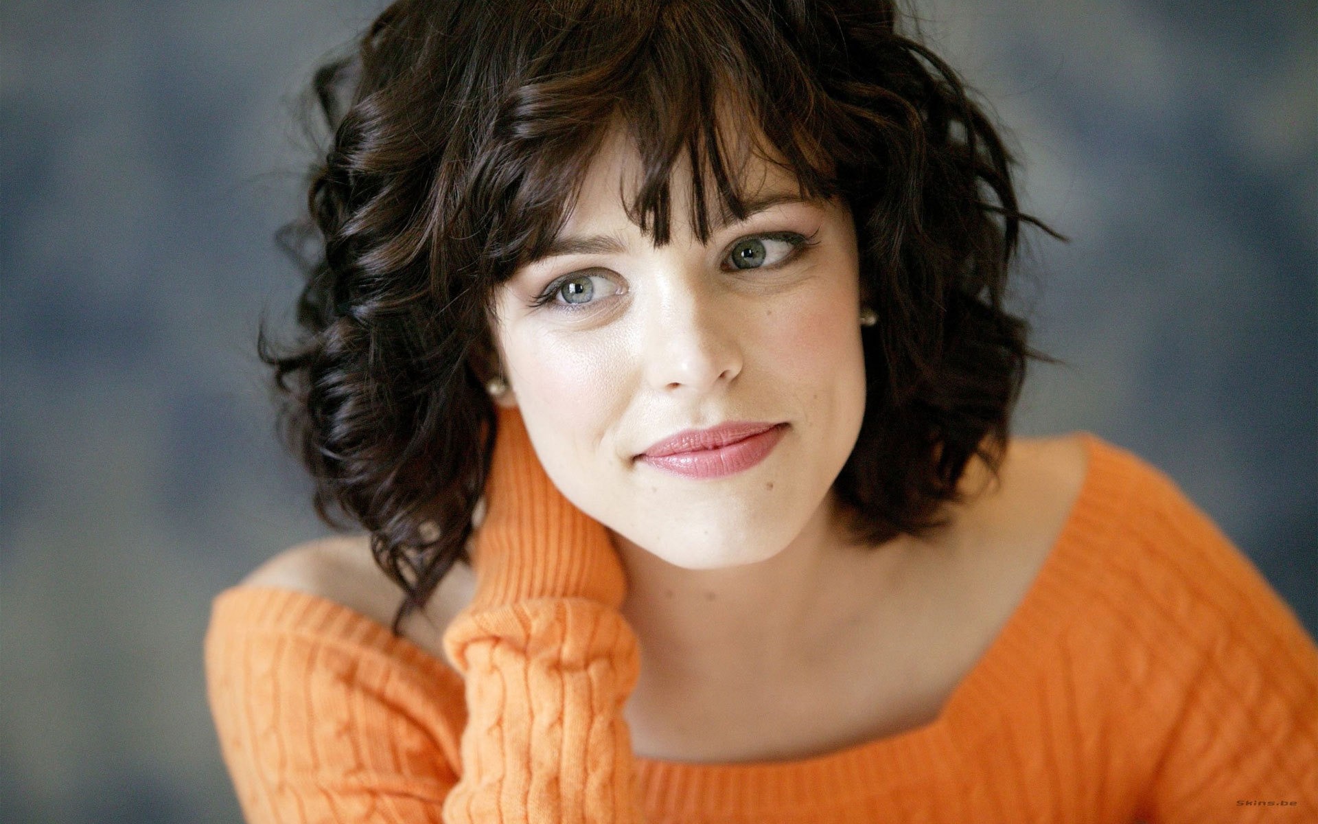 femme portrait mode un jolie fille adulte belle actrice comédie hollywood