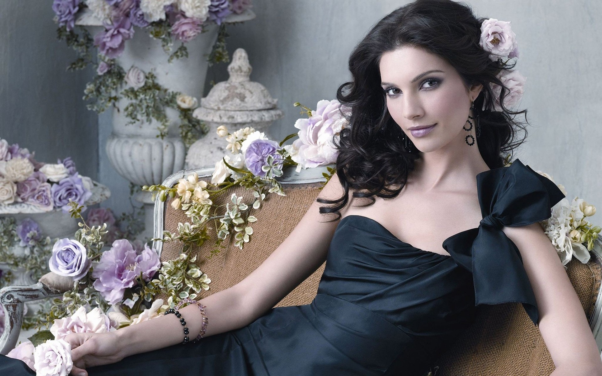 mariée bouquet mariage fleur rose femme robe belle arrangement floral voile mode portrait élégant adulte cérémonie romantique amour modèle nuptiale actrice célébrité alana photo garza alana photo garza alana de la garza