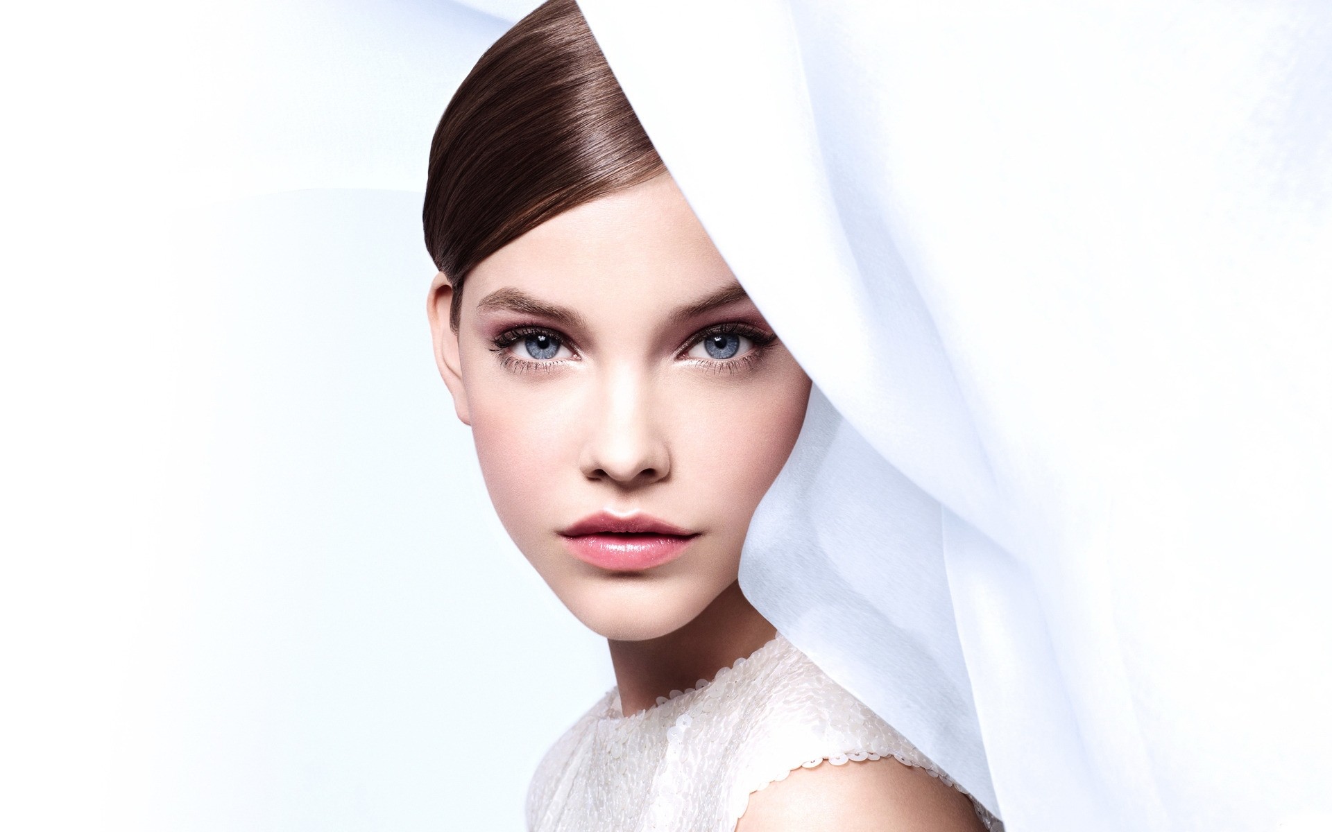 femme cuir mode joli glamour sexy oeil barbara palvin models fashion babes filles