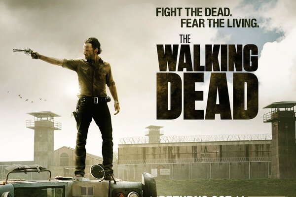 Série télévisée The Walking Dead Man sur le toit de la voiture