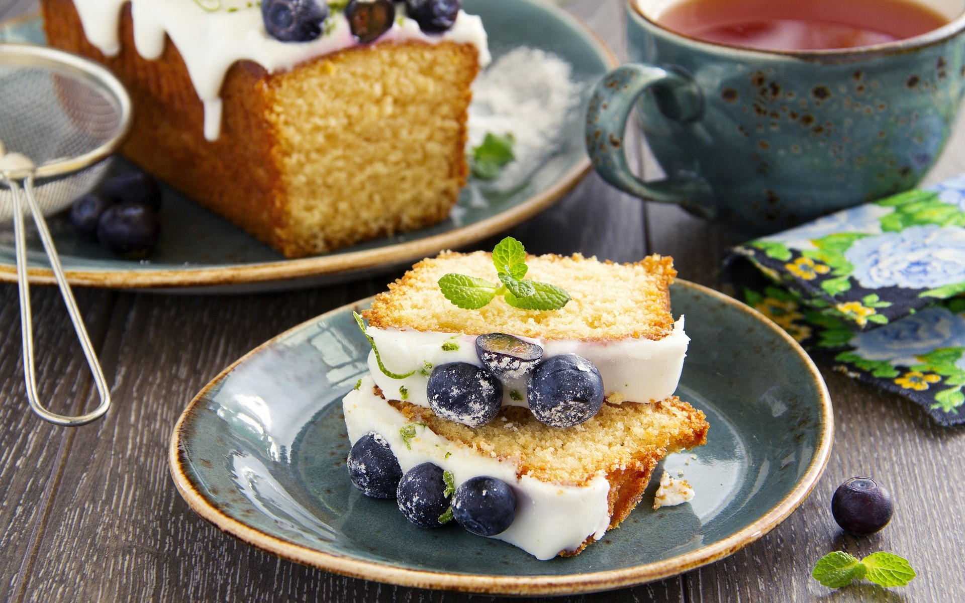 alimentaire plaque fruits doux produits laitiers petit déjeuner gâteau crème rafraîchissement délicieux baie table épicure en bonne santé coupe alimentaire tranche myrtille cupcake menthe