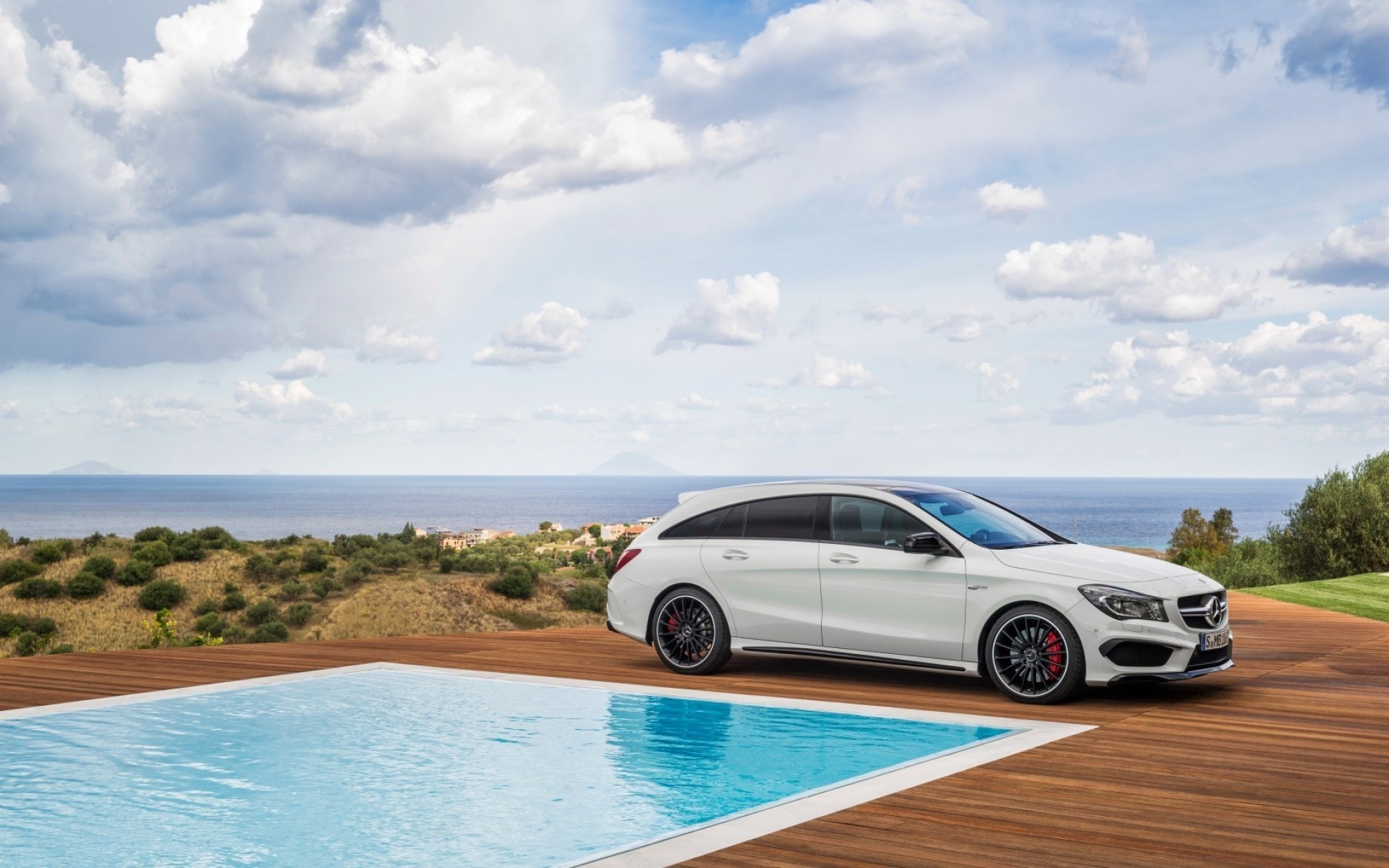mercedes-benz voyage voiture eau ciel été vacances mercedes cla 45 amg