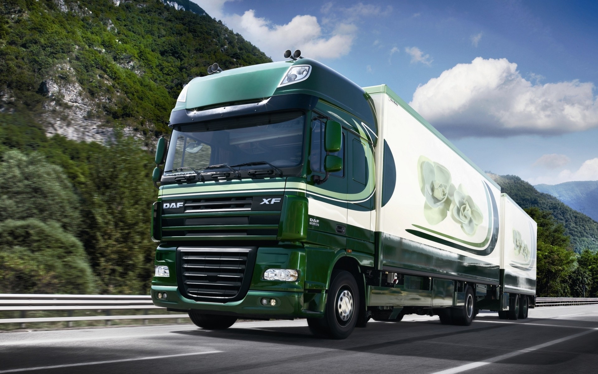 trucks système de transport voiture voiture route lecteur camion voyage asphalte trafic extérieur rapide autoroute remorque daf hf 105 tir voitures