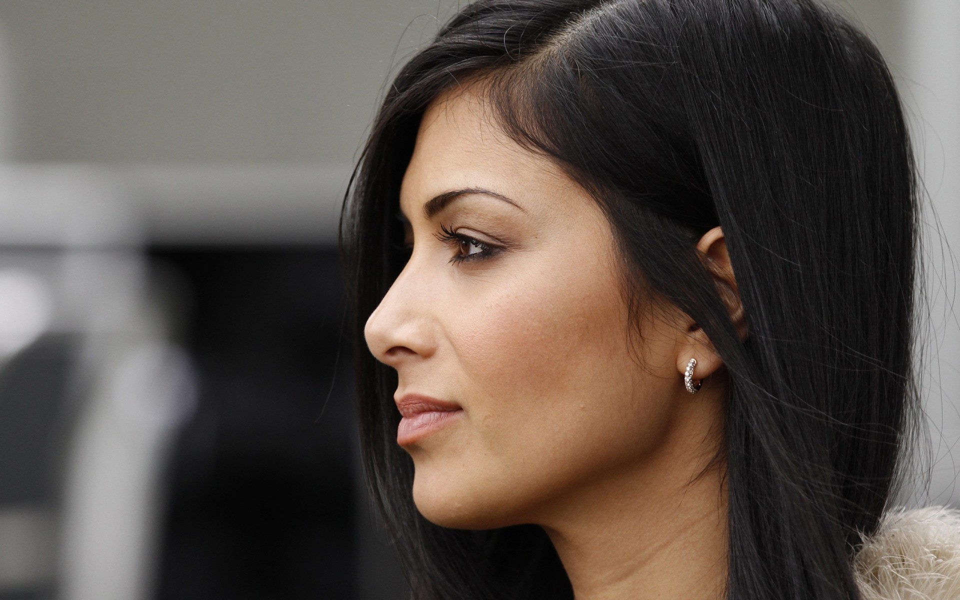 femme portrait fille mode modèle adulte à l intérieur brunette