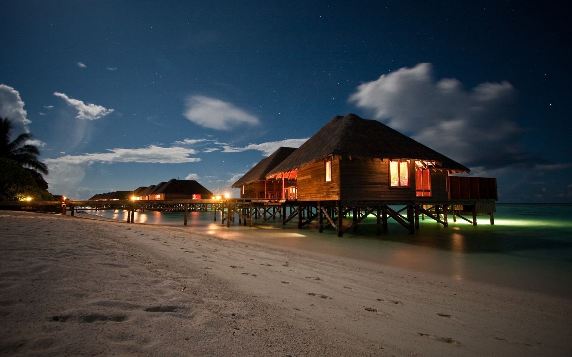 plage mer océan eau voyage coucher de soleil mer aube station maison ciel lumière soir vacances hôtel paysage bungalow cabane crépuscule se détendre voisins donc