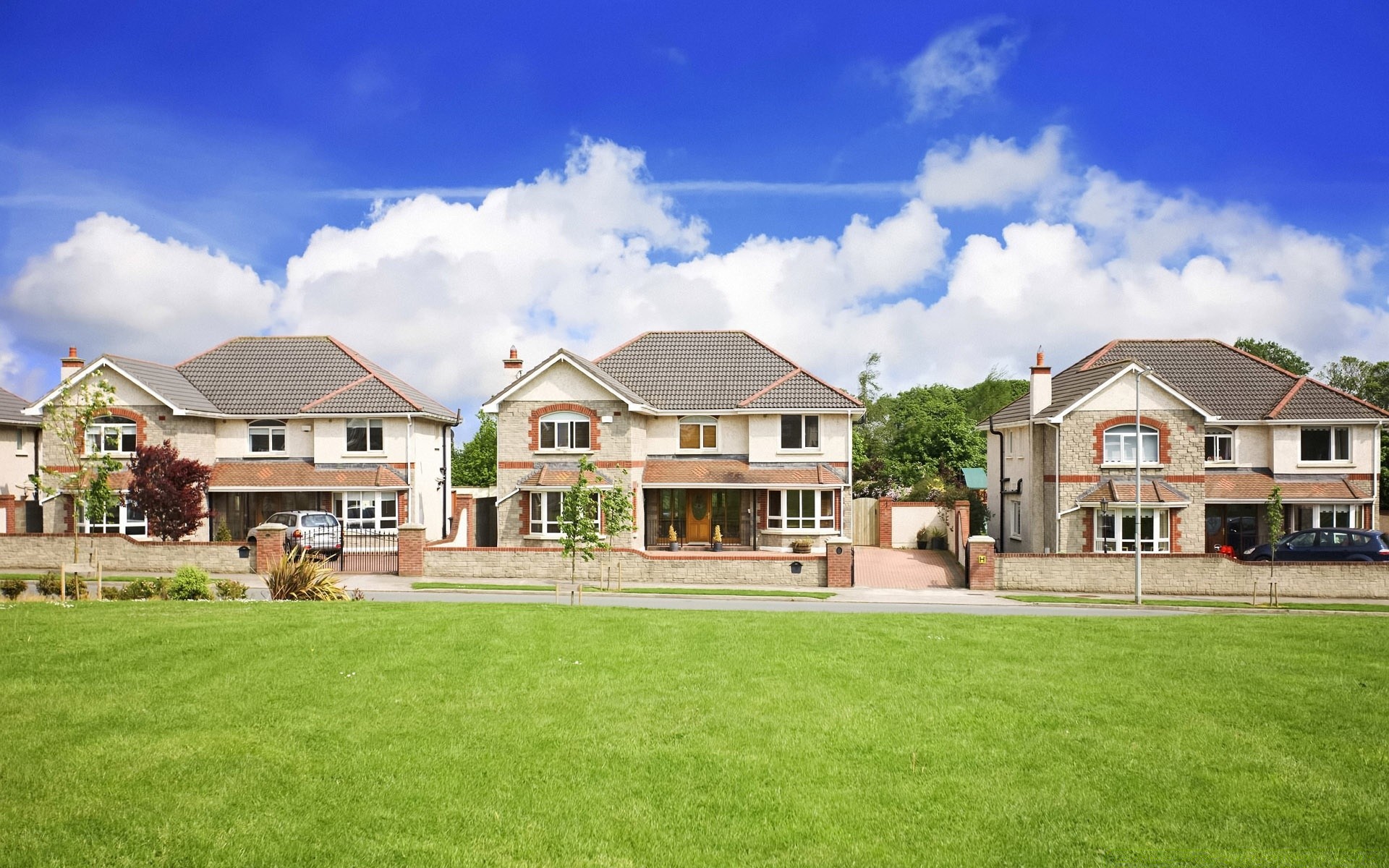 maison et intérieur maison maison pelouse famille réel propriété propriété résidentiel hypothèque architecture cour banlieue résidence herbe maison immobilier manoir suburbain de luxe