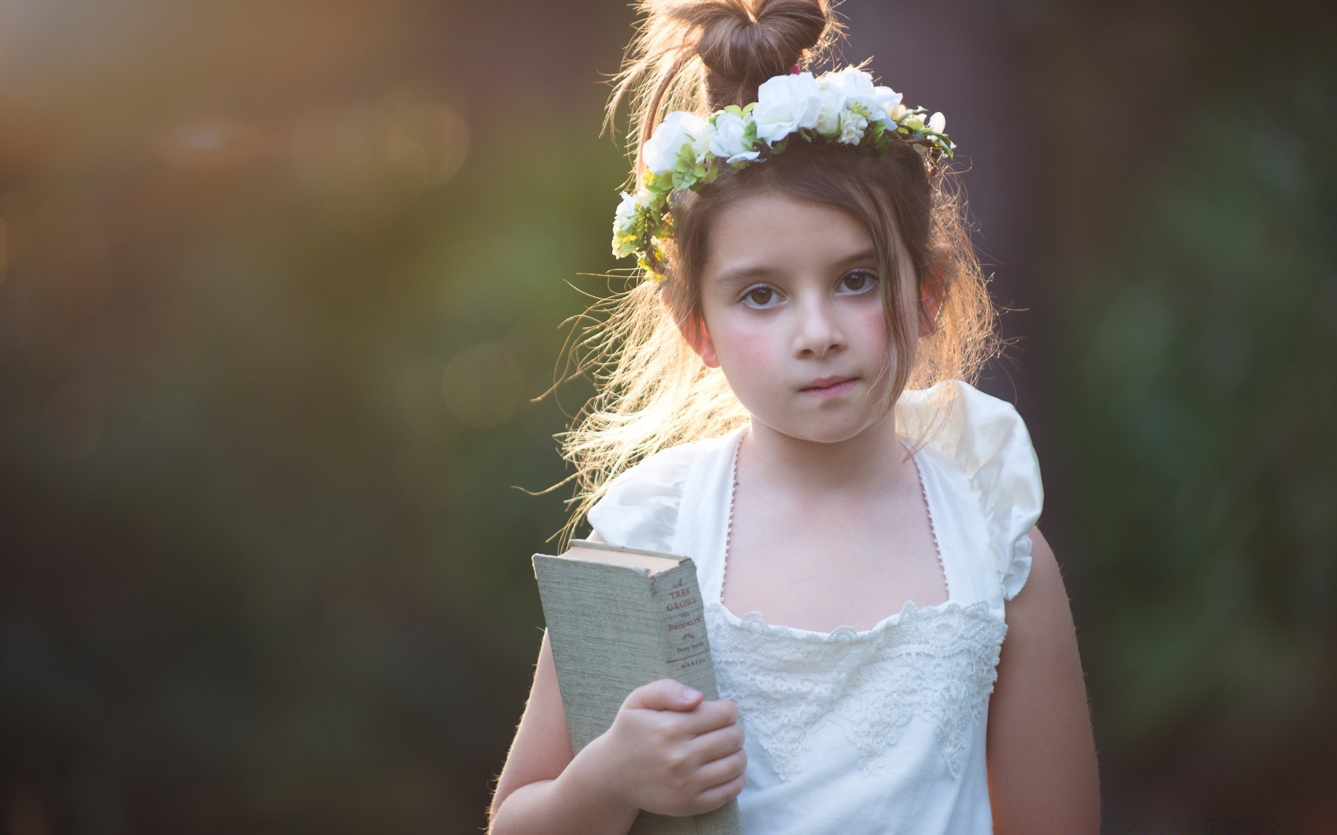 enfants enfant à l extérieur unique fille nature femme portrait parc été lumière du jour