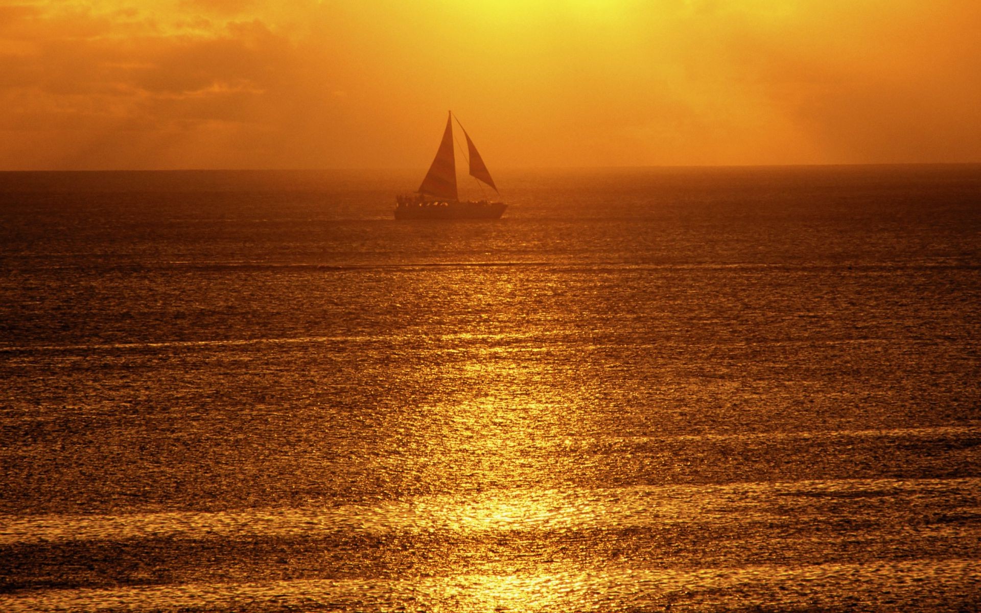 mer et océan coucher de soleil eau aube océan mer soir plage soleil crépuscule rétro-éclairé paysage mer lumière ciel bateau voyage beau temps