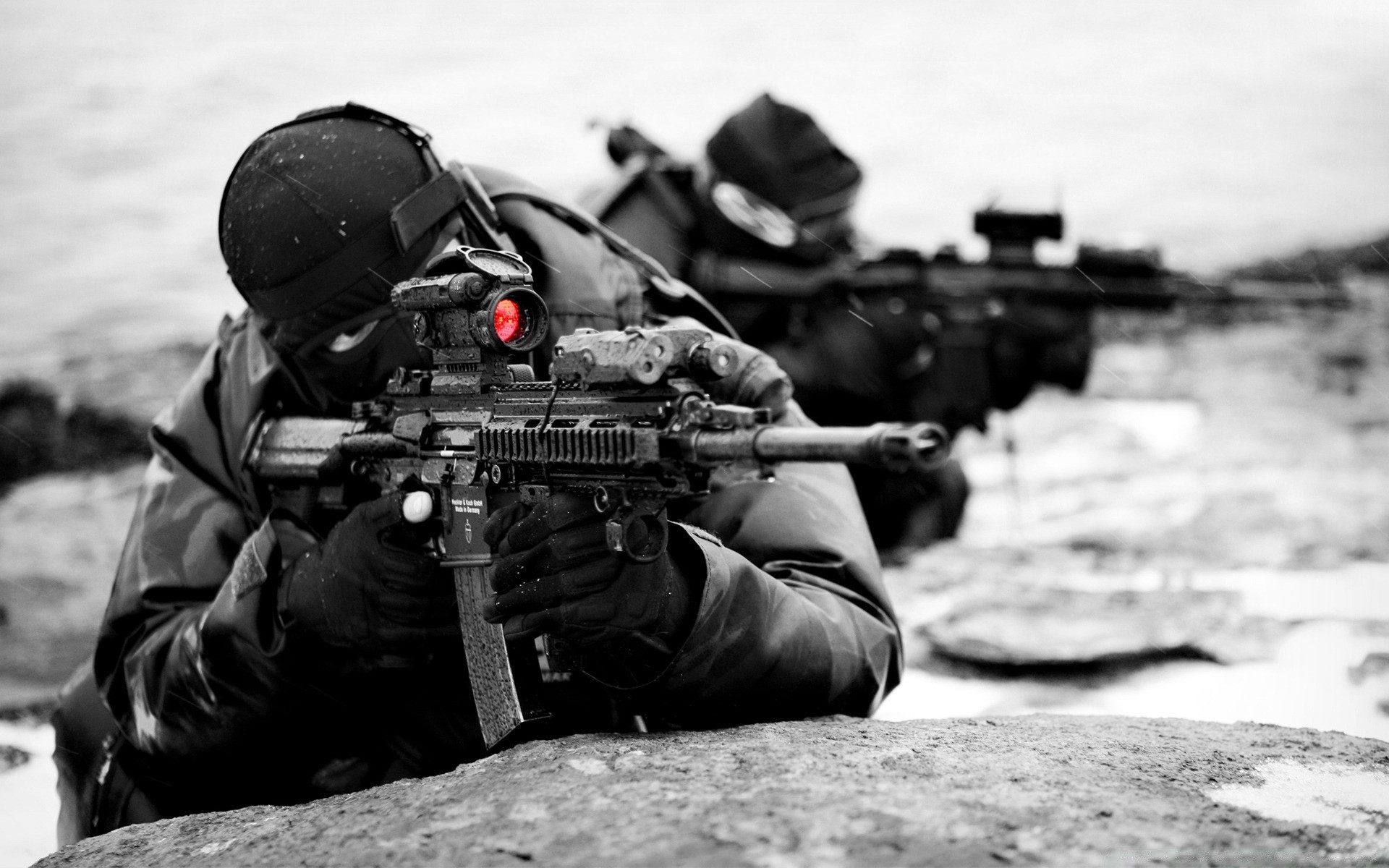 infanterie pistolet guerre militaire arme soldat fusil adulte combat homme armée mitrailleuse unique uniforme