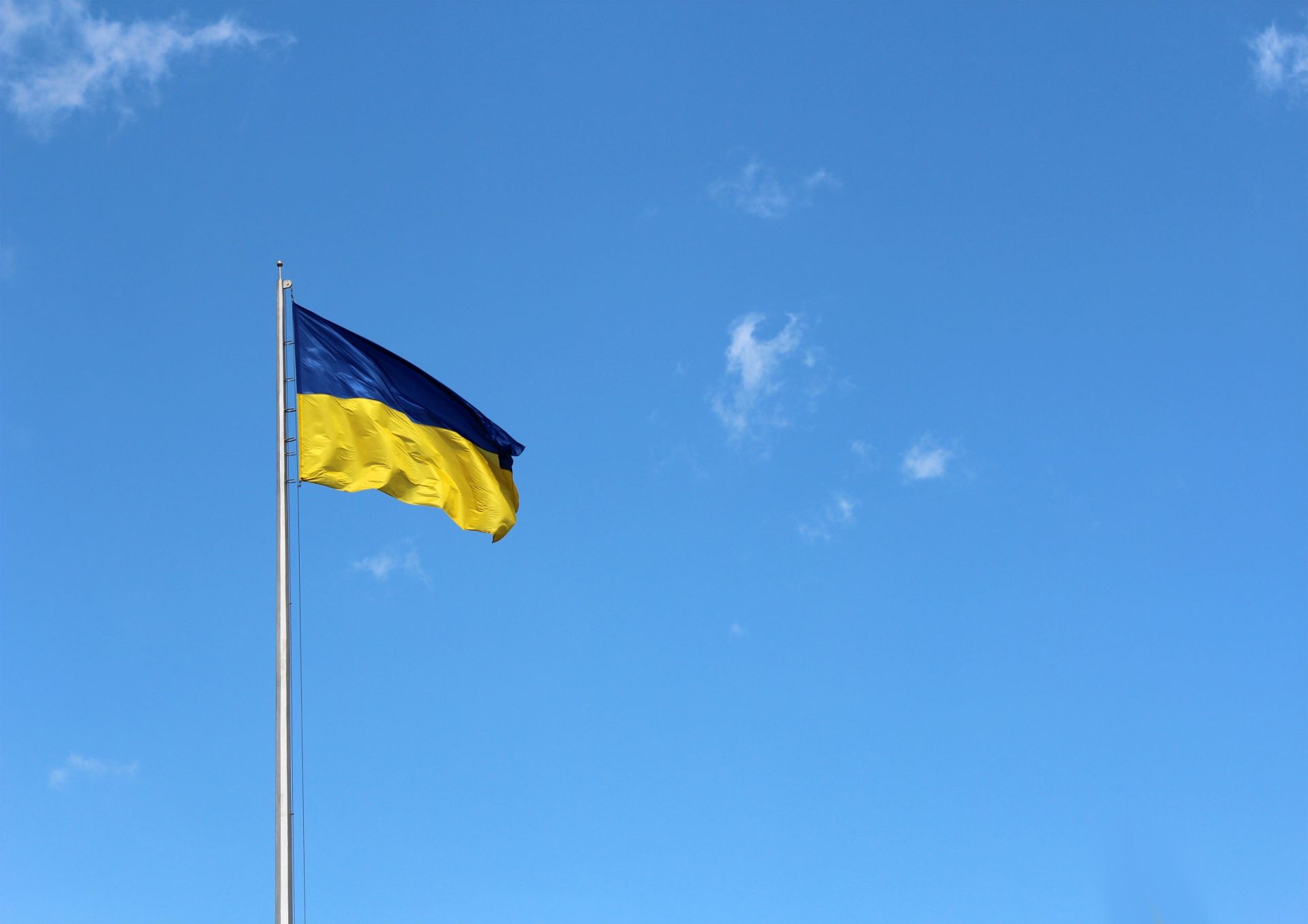 ciel vent ciel bleu dehors liberté drapeau soleil voyage beau temps
