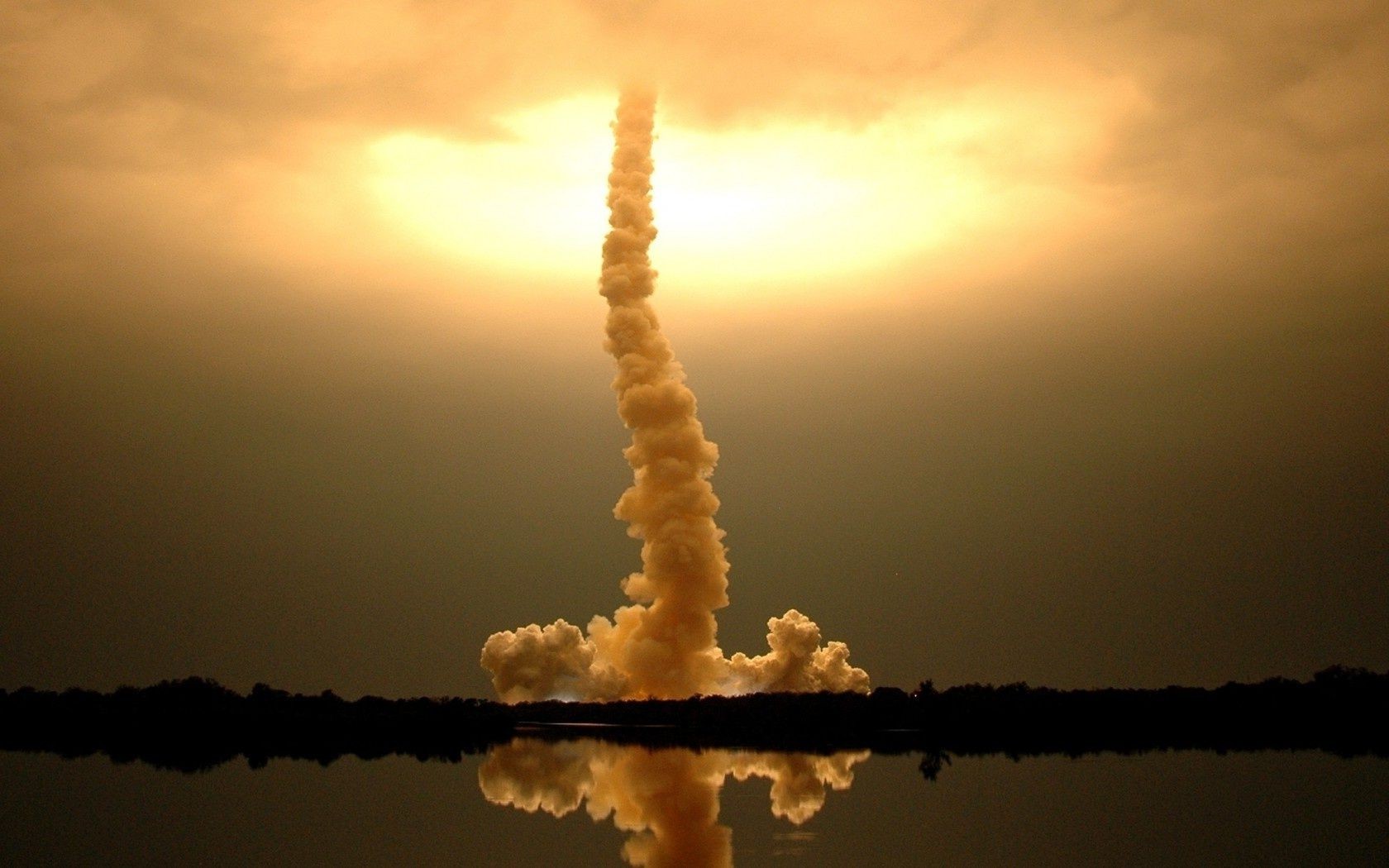 fumée coucher de soleil ciel aube soleil pollution paysage brouillard soir smog lumière nature dramatique