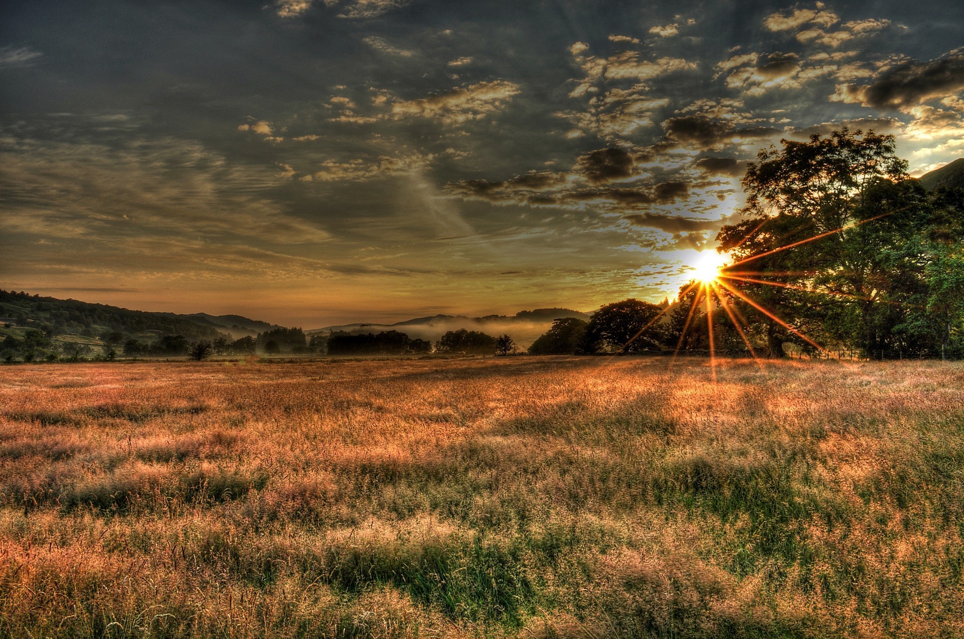 coucher du soleil et l aube paysage coucher de soleil soleil aube nature ciel champ herbe rural beau temps campagne soir été