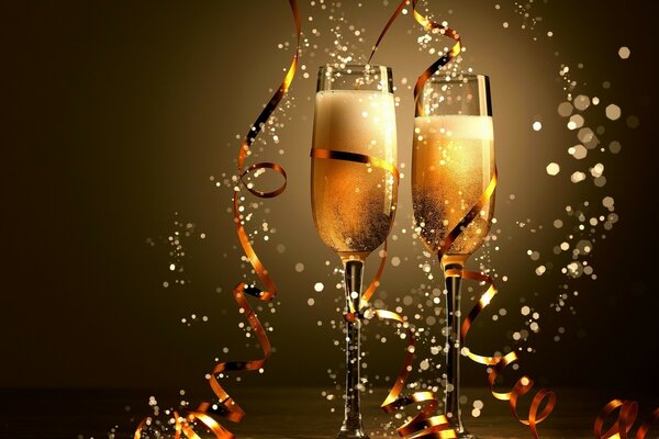 Verres festifs. Éclaboussures de champagne