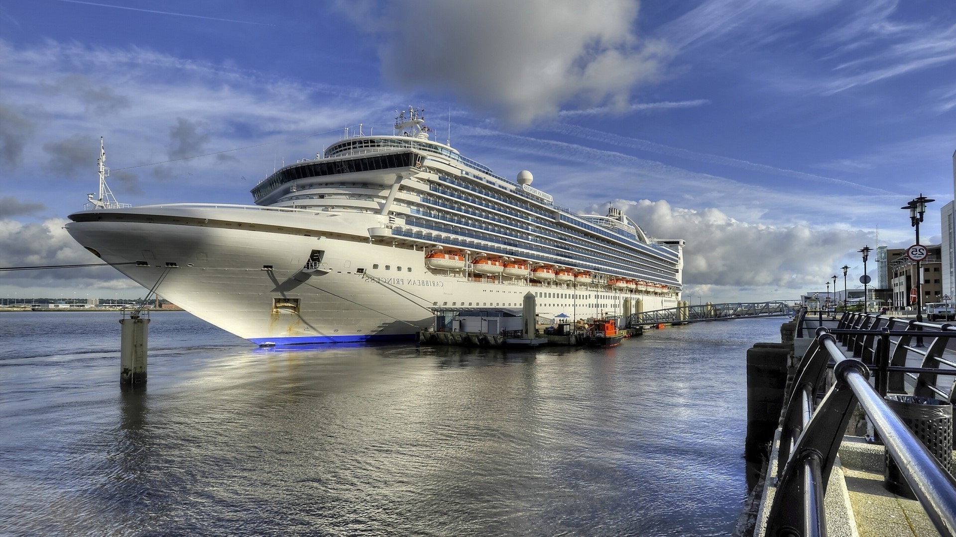 eau voyage ciel bateau voiture système de transport jetée en plein air mer bateau réflexion navire