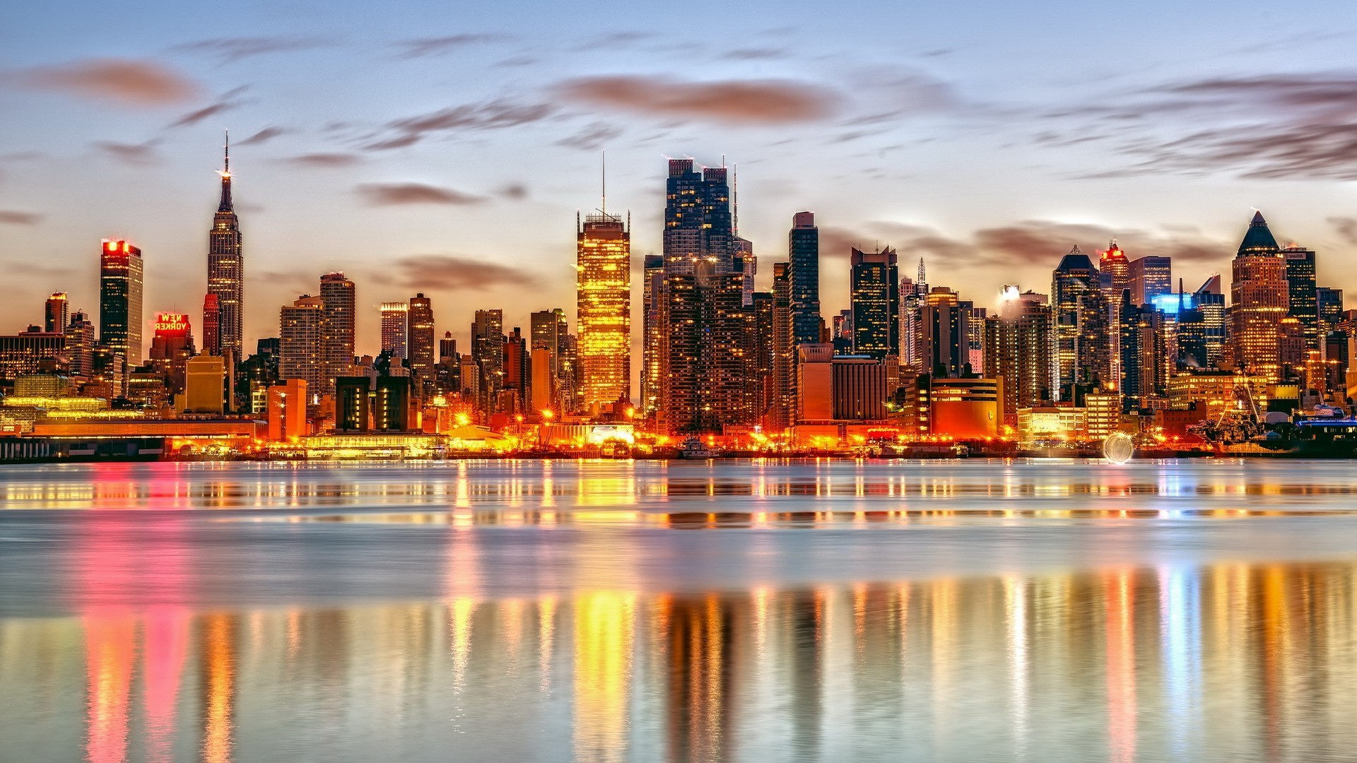 ville ville gratte-ciel architecture skyline centre-ville crépuscule maison soir bureau moderne urbain coucher de soleil voyage ciel réflexion affaires rétro-éclairé tour promenade