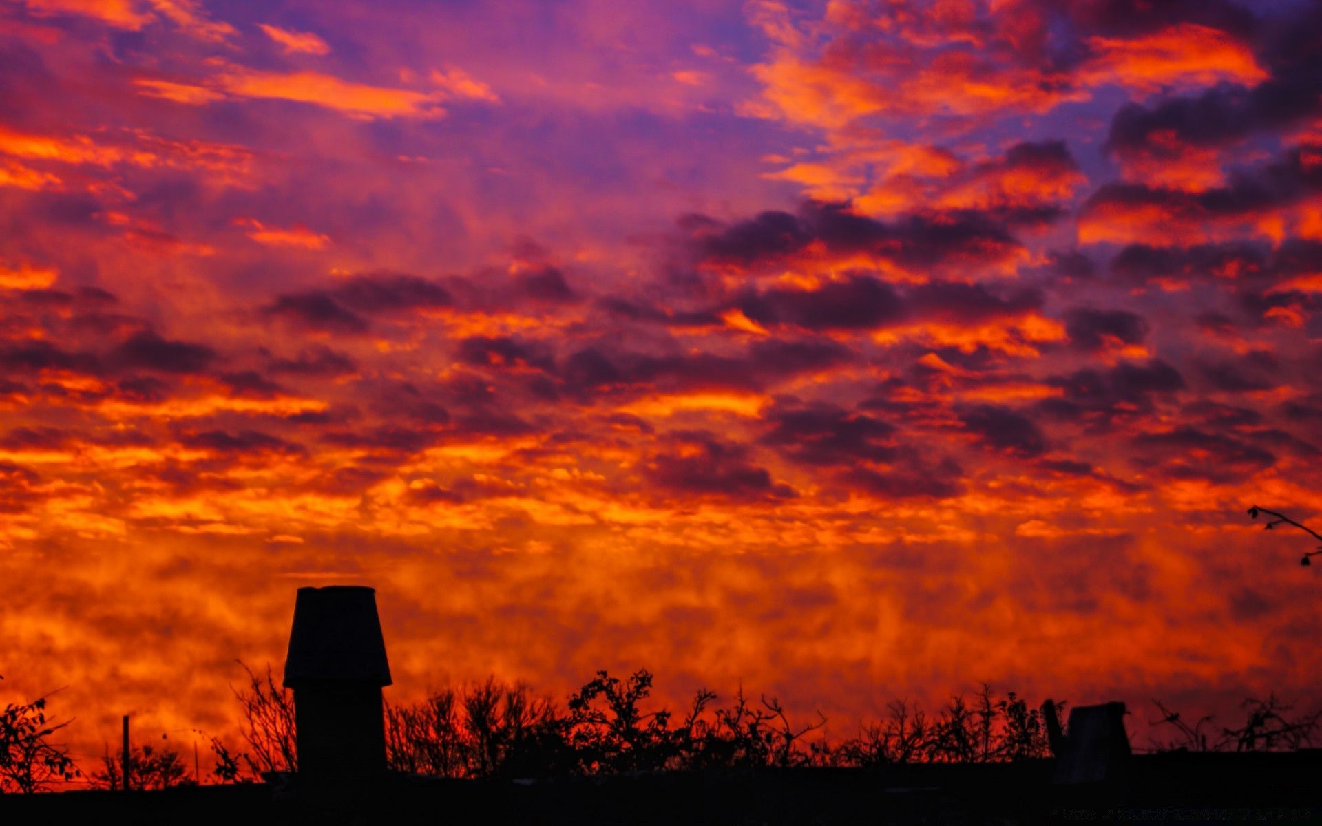 ciel coucher de soleil soir aube crépuscule rétro-éclairé silhouette à l extérieur ciel soleil lumière