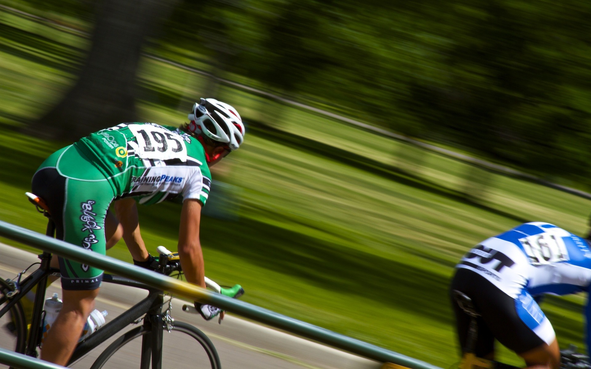 cyclisme course compétition piste championnat vélo coureur action cycliste roue voiture rapide tour athlète dépêchez-vous casque sport automobile motard champion velo mouvement