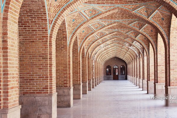 Architecture asiatique, maison avec arches