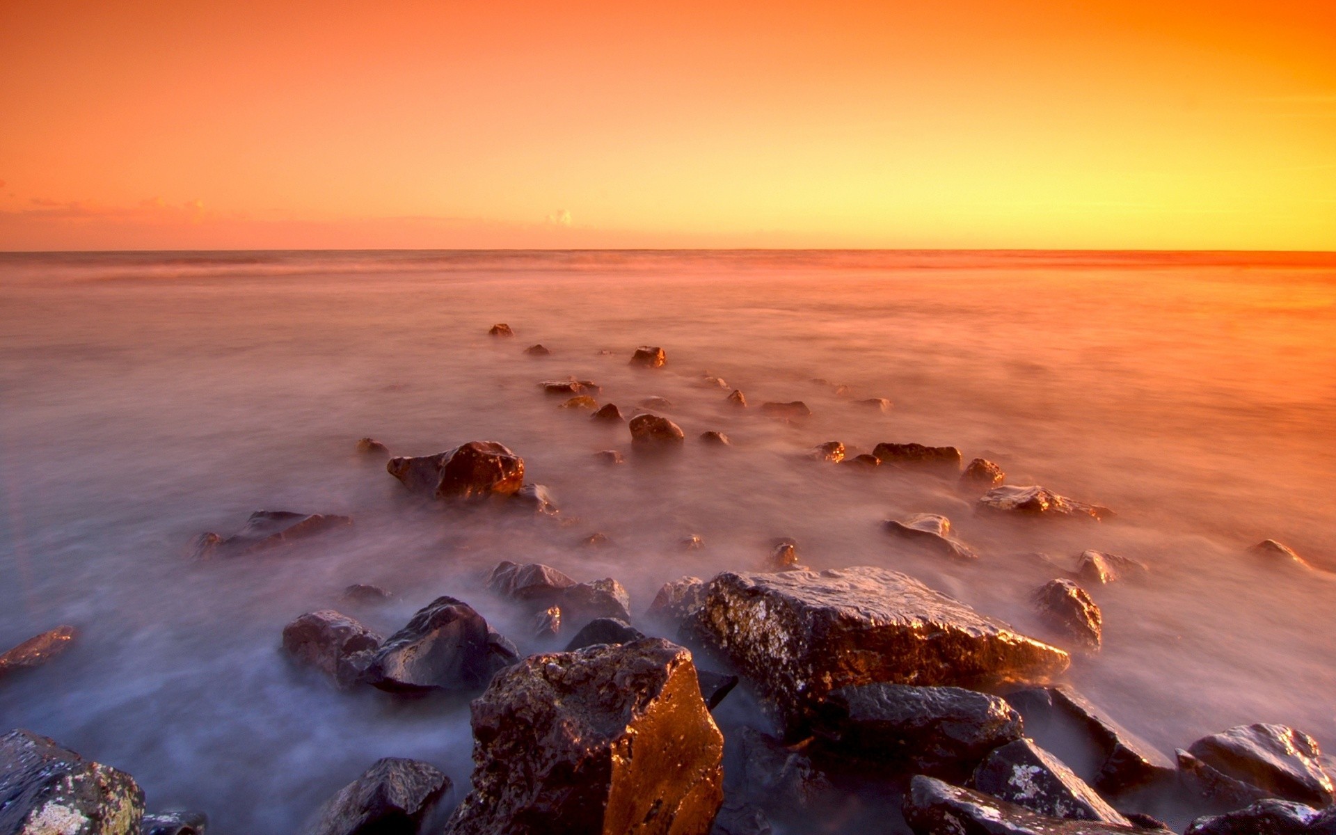 l europe coucher de soleil eau plage aube crépuscule soir voyage mer soleil océan mer ciel surf paysage à l extérieur sable beau temps nature paysage